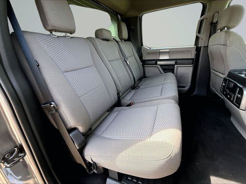 Certified 2020 Ford F250 XLT w/ XLT Premium Package AWD/4WD image 28