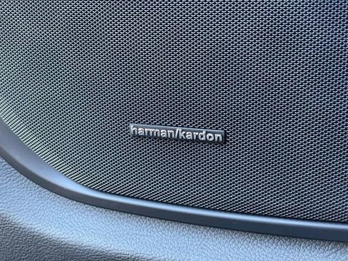 Used 2021 Maserati Quattroporte Trofeo image 23