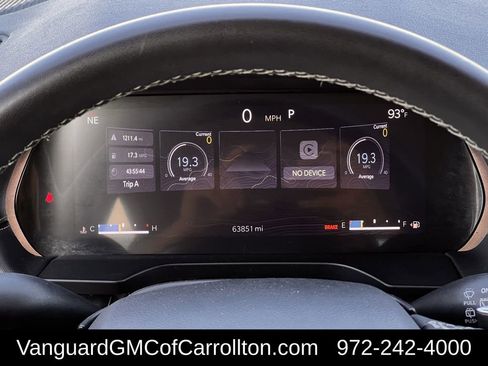 Used 2023 Jeep Grand Cherokee L Laredo image 16