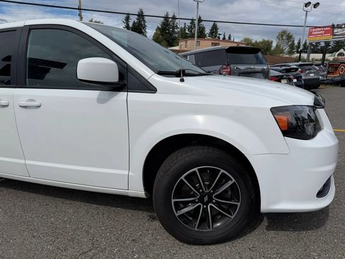 Used 2019 Dodge Grand Caravan GT FWD image 5