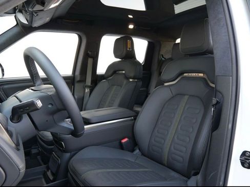 Used 2023 Rivian R1T Adventure image 15