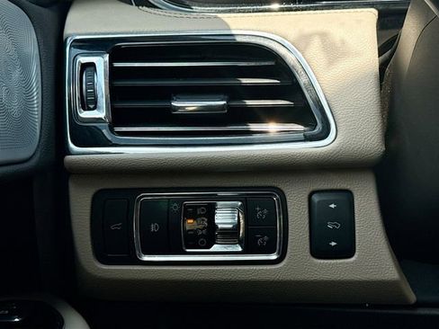 Used 2023 Lincoln Navigator L Reserve AWD/4WD image 36