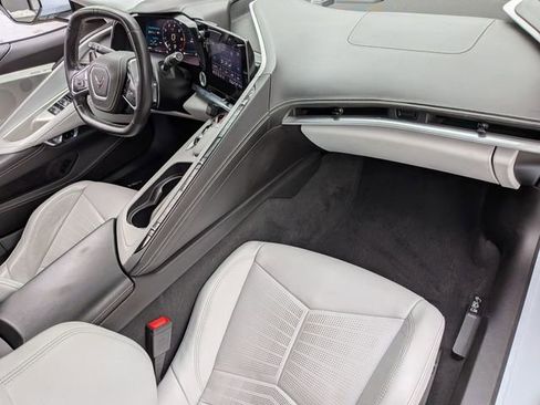 Used 2021 Chevrolet Corvette Stingray Premium Conv w/ Z51 Performance Package image 35