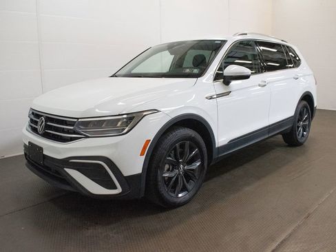 Used 2024 Volkswagen Tiguan SE AWD/4WD image 8