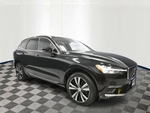 Used 2022 Volvo XC60 B5 Inscription w/ Climate Package image 7