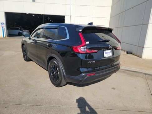 Used 2025 Honda CR-V EX image 7
