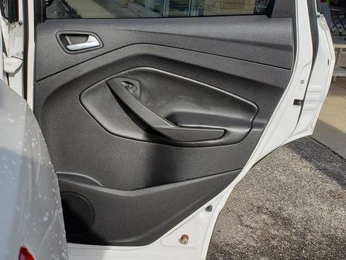 Used 2014 Ford Escape SE image 17