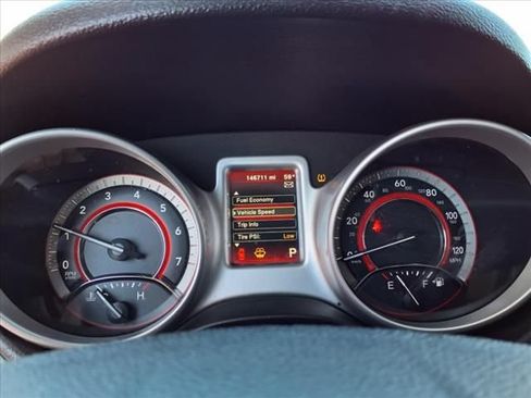 Used 2019 Dodge Journey SE w/ Blacktop Package FWD image 10