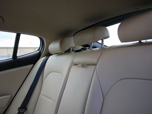 Certified 2023 Kia Stinger GT-Line w/ Sun & Sound Package image 18