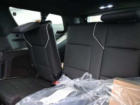 New 2026 Cadillac Escalade ESV Luxury w/ LPO, Radiant Package AWD/4WD image 14