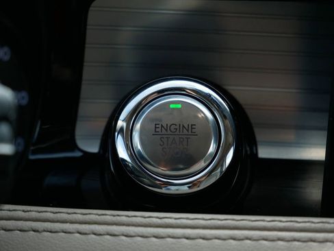 Certified 2022 Lincoln Corsair FWD w/ Equipment Group 101A image 23