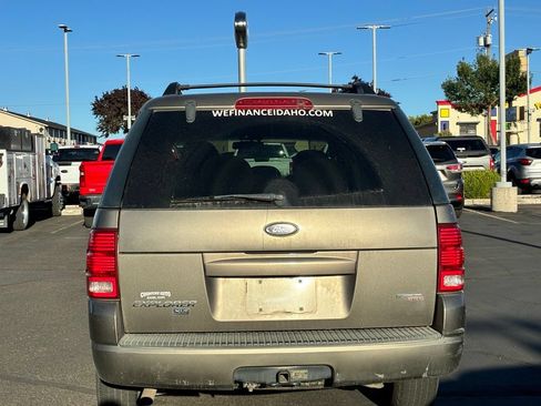 Used 2005 Ford Explorer XLT AWD/4WD image 3