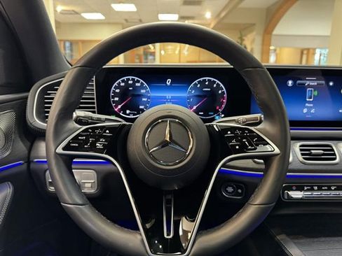 Certified 2025 Mercedes-Benz GLS 450 4MATIC image 10