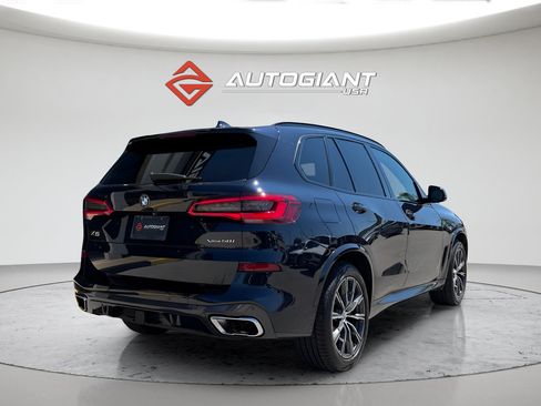 Used 2019 BMW X5 xDrive50i w/ M Sport Package AWD/4WD image 16