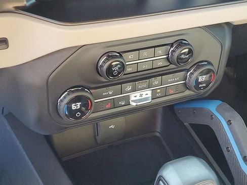 Used 2021 Ford Bronco Wildtrak AWD/4WD image 21