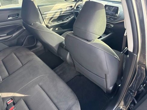 Used 2022 Nissan Altima 2.5 SV FWD image 17