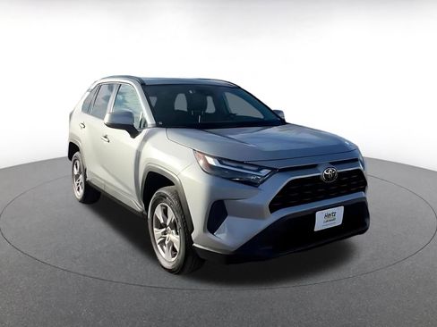 Used 2025 Toyota RAV4 XLE image 3