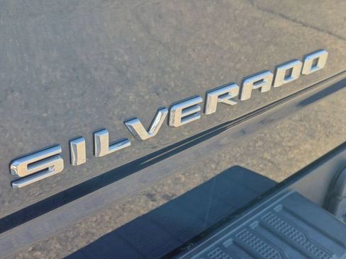 Used 2021 Chevrolet Silverado 1500 LT Trail Boss w/ Bed Protection Package AWD/4WD image 10
