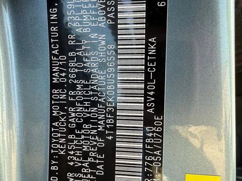 Used 2011 Toyota Camry LE image 28