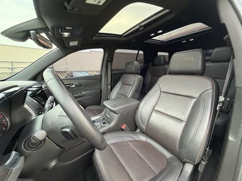 Used 2023 Chevrolet Traverse High Country AWD/4WD image 32