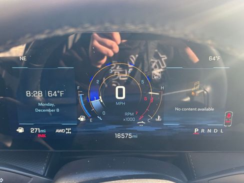 Used 2025 Chevrolet Equinox LT image 40