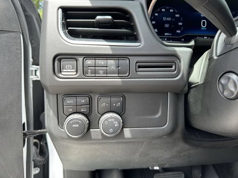 Used 2024 Chevrolet Tahoe RST w/ Luxury Package AWD/4WD image 32