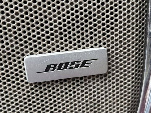 Used 2016 Chevrolet Suburban LT image 3