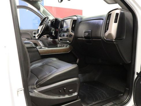 Used 2018 GMC Sierra 2500 Denali w/ Duramax Plus Package AWD/4WD image 62