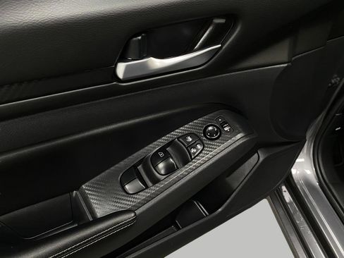 Certified 2025 Nissan Altima 2.5 SV FWD image 27