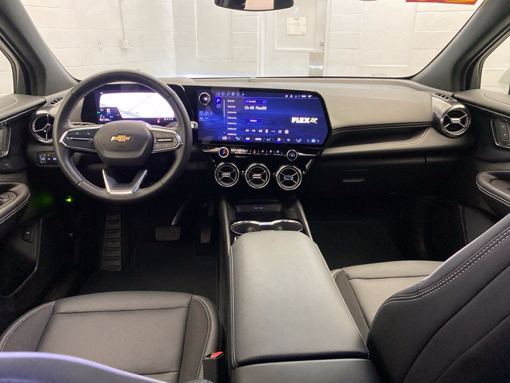 Used 2024 Chevrolet Blazer EV LT AWD/4WD image 11