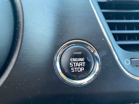 Used 2019 Kia Sedona EX image 21