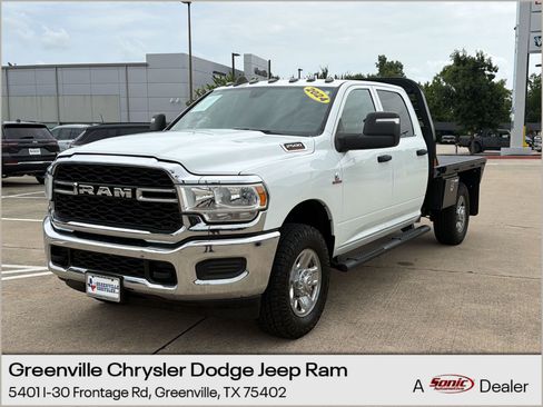 Used 2024 RAM 2500 Tradesman w/ Chrome Appearance Group AWD/4WD image 1