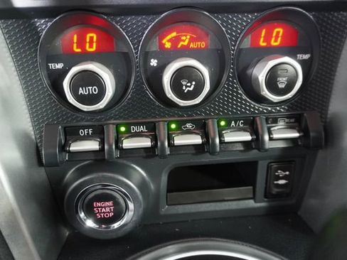Used 2016 Subaru BRZ Limited w/ Popular Package #1 RWD image 29