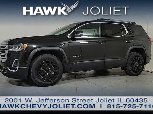 Used 2023 GMC Acadia SLE w/ Driver Convenience Package FWD image 4