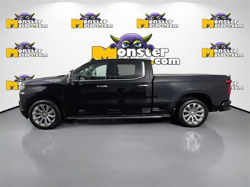 Used 2021 Chevrolet Silverado 1500 High Country w/ Technology Package image 8