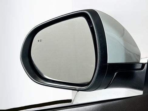 Used 2025 Buick Encore GX Preferred image 16