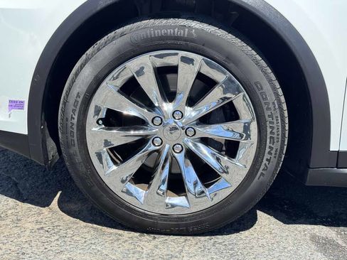Used 2018 Tesla Model X AWD/4WD image 6