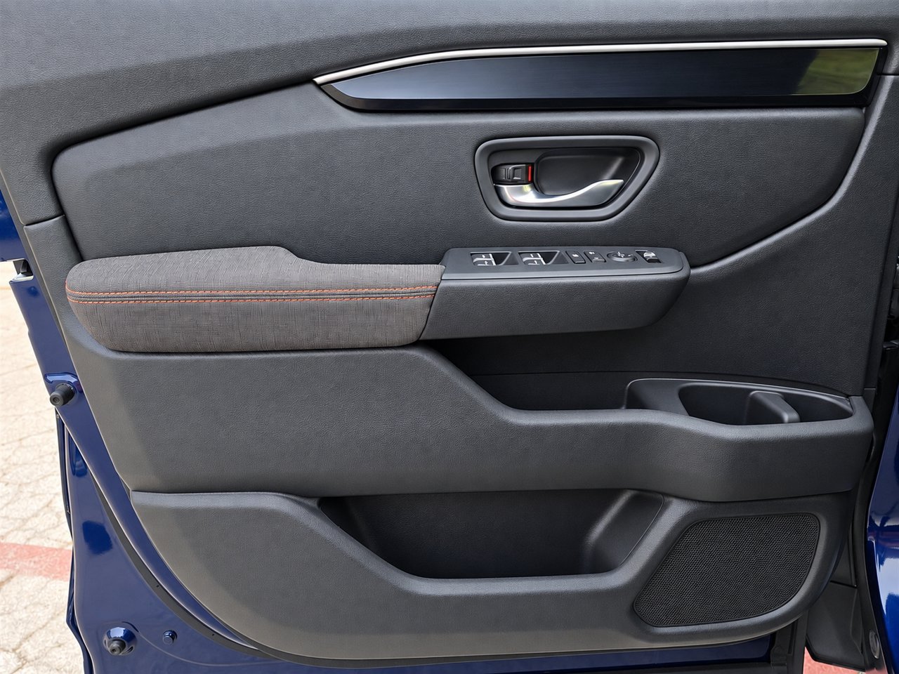 Used 2025 Honda Pilot Sport image 12