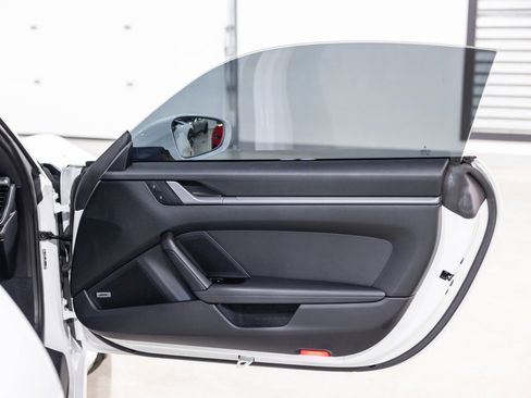 Used 2022 Porsche 911 Carrera image 27