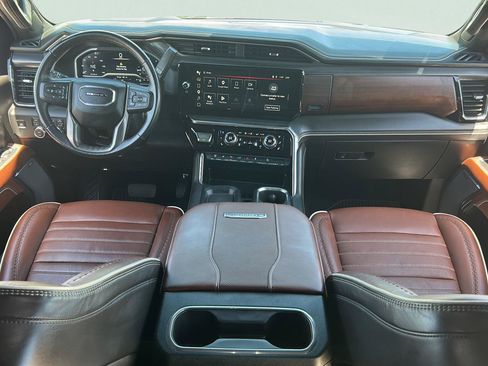 Used 2024 GMC Sierra 2500 Denali Ultimate AWD/4WD image 19