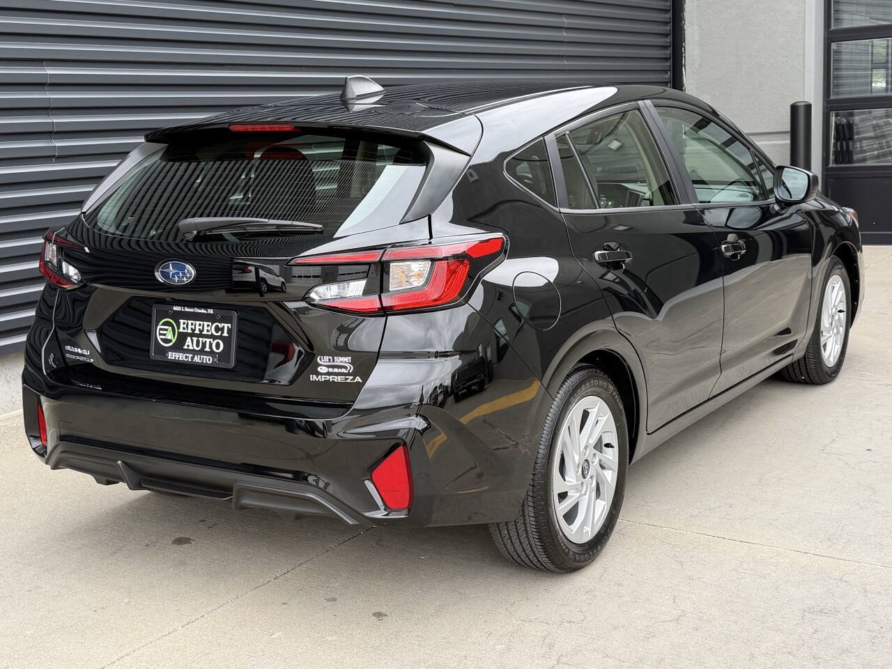 Used 2025 Subaru Impreza 2.0i AWD/4WD image 11