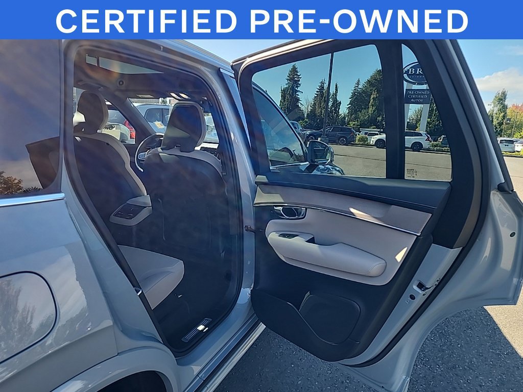 Used 2025 Volvo XC90 T8 Core AWD/4WD image 17