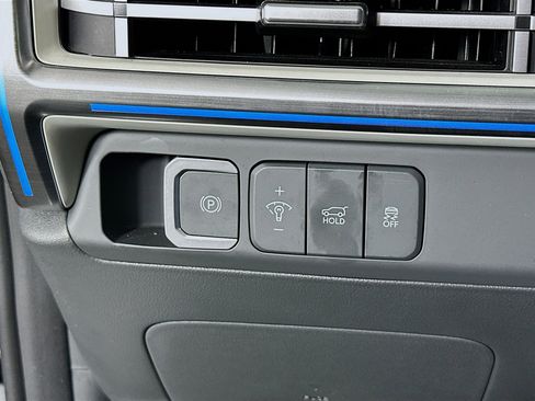 Used 2025 Hyundai Santa Fe Limited image 16