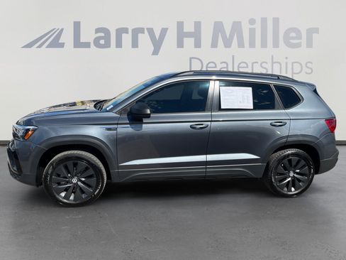 Used 2024 Volkswagen Taos S image 2