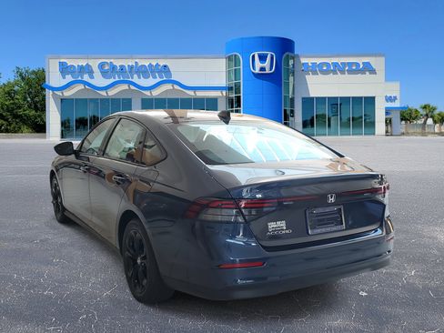 New 2025 Honda Accord SE image 4