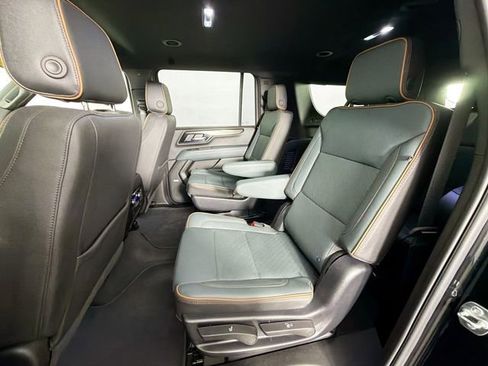 Used 2025 GMC Yukon XL AT4 image 26
