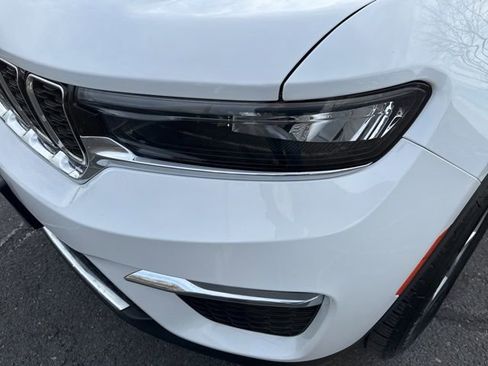 Certified 2022 Jeep Grand Cherokee Limited image 30