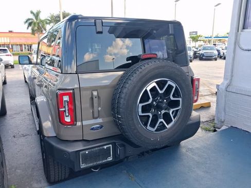 Used 2025 Ford Bronco Outer Banks AWD/4WD image 3