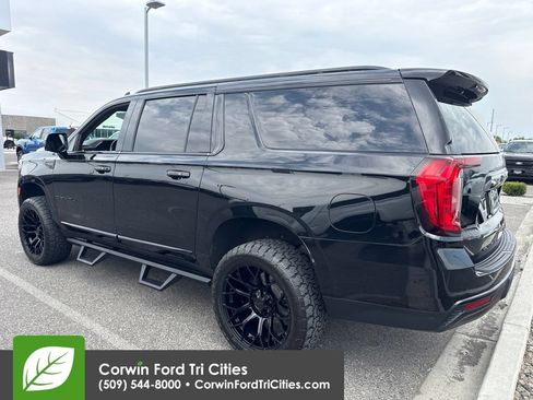 Used 2021 GMC Yukon XL Denali w/ Advanced Technology Package AWD/4WD image 12