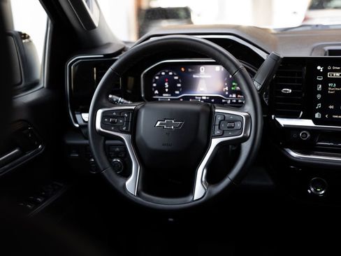 Used 2023 Chevrolet Silverado 1500 RST image 13